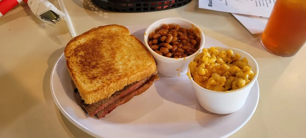 Brisket Sandwich w Two Sides